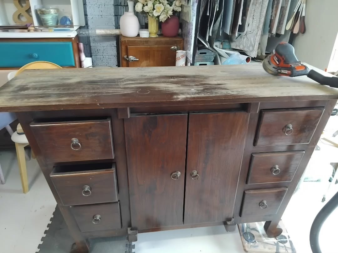 Birds Dresser