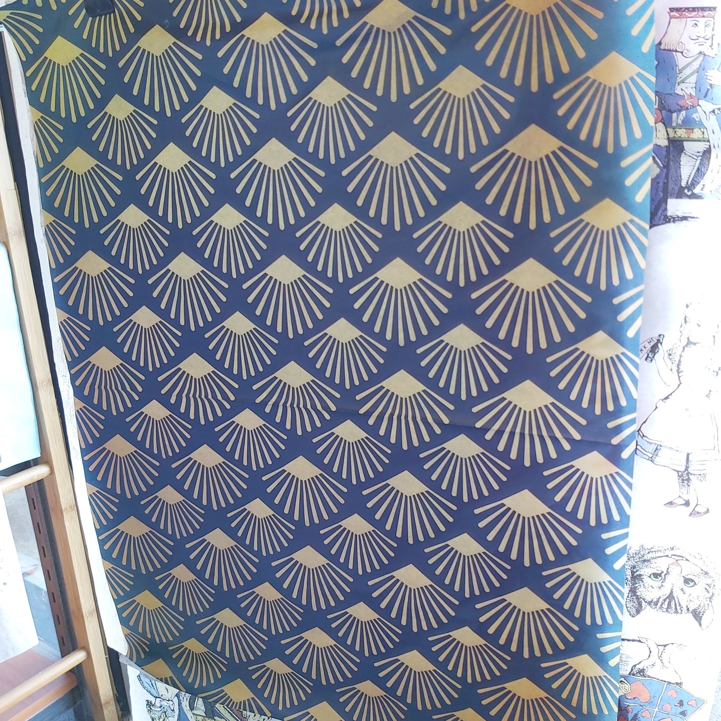 Deco pattern blue and gold