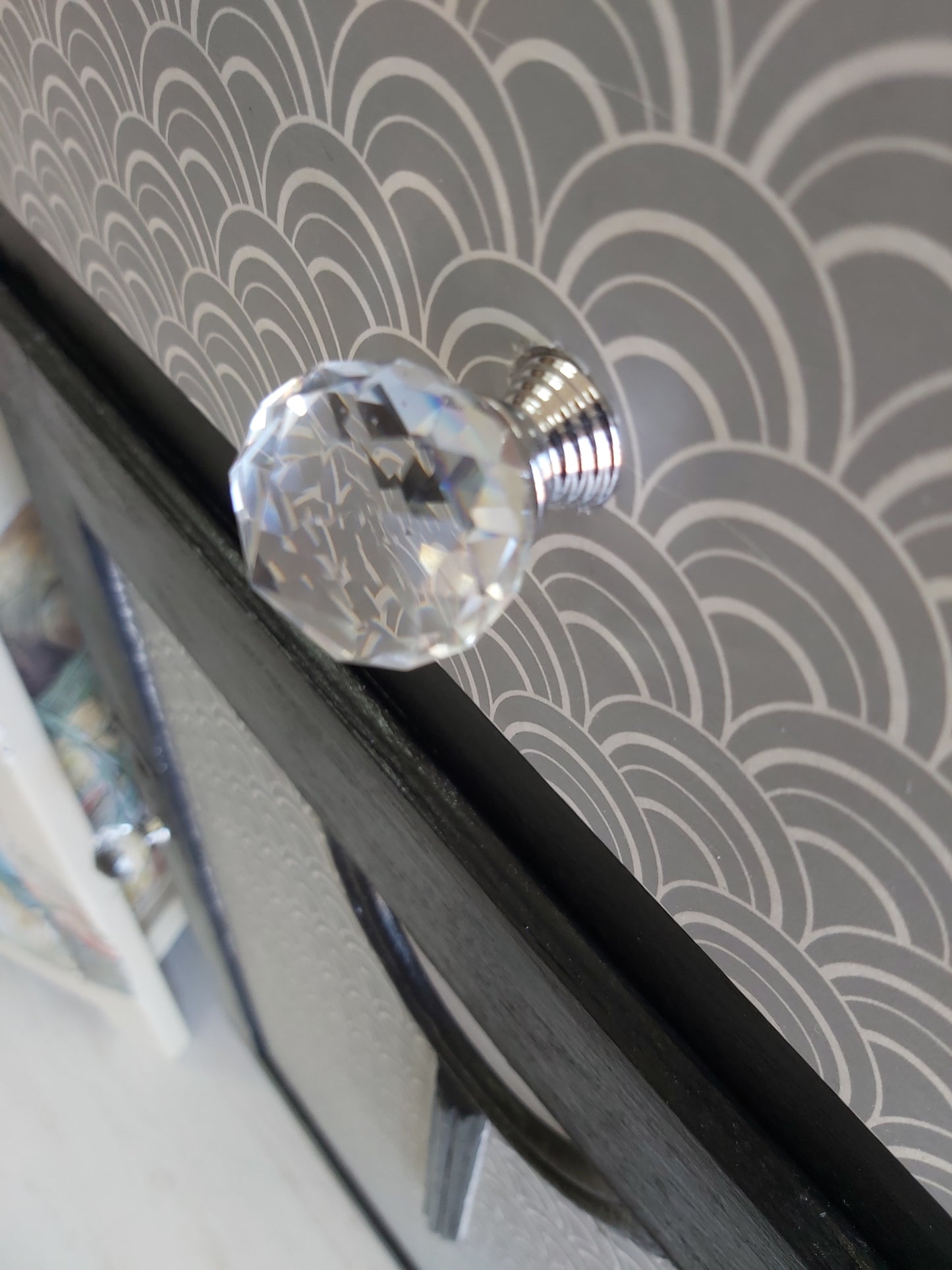 Crystal knobs