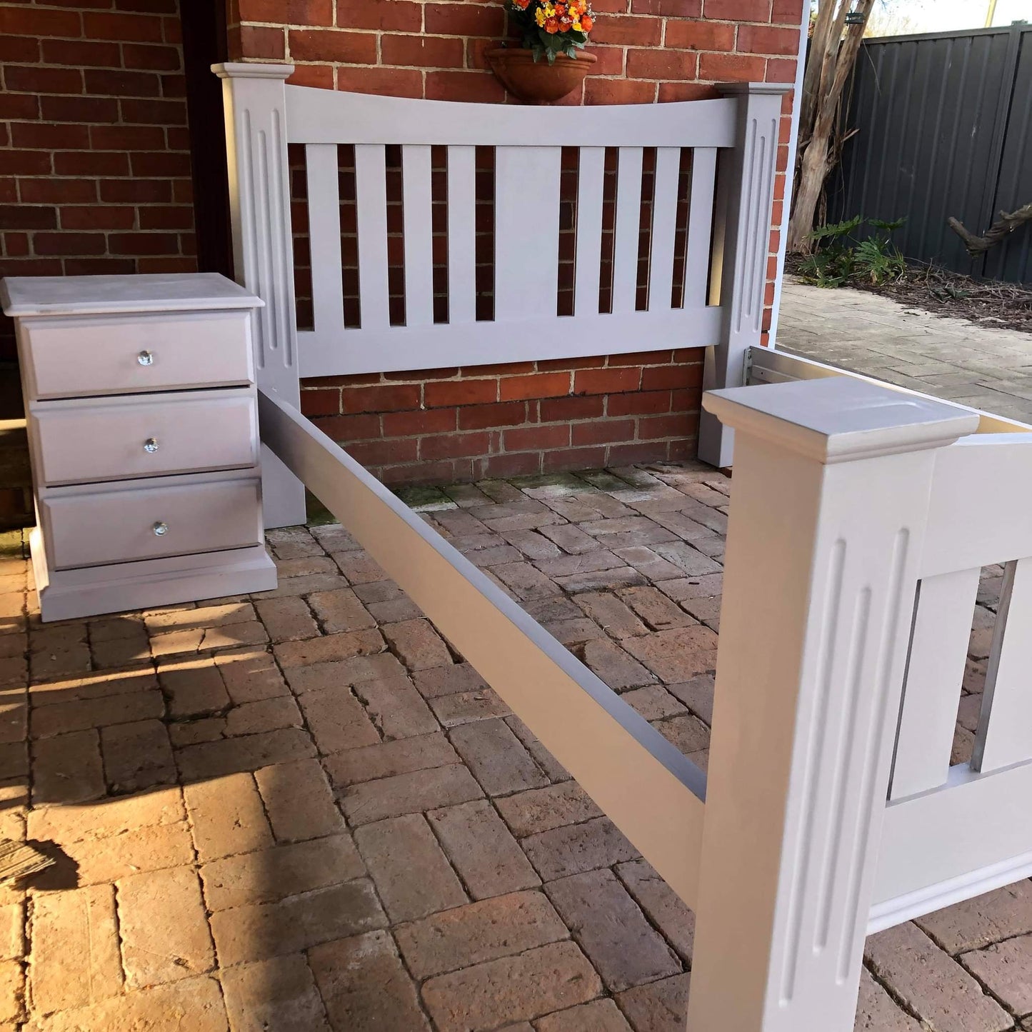 Queen bed and 2 matching bedside tables set