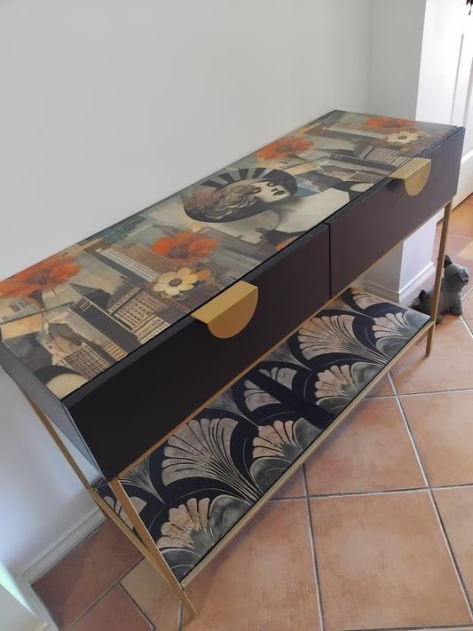 Hall table