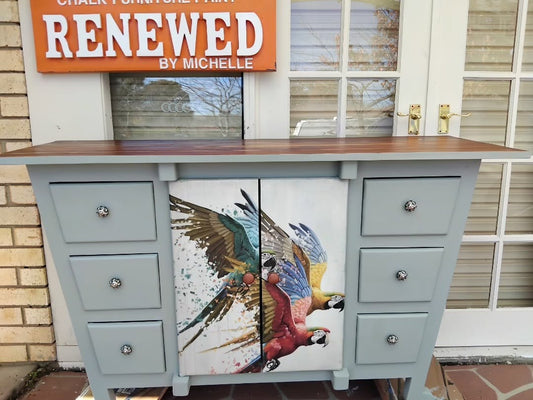 Birds Dresser