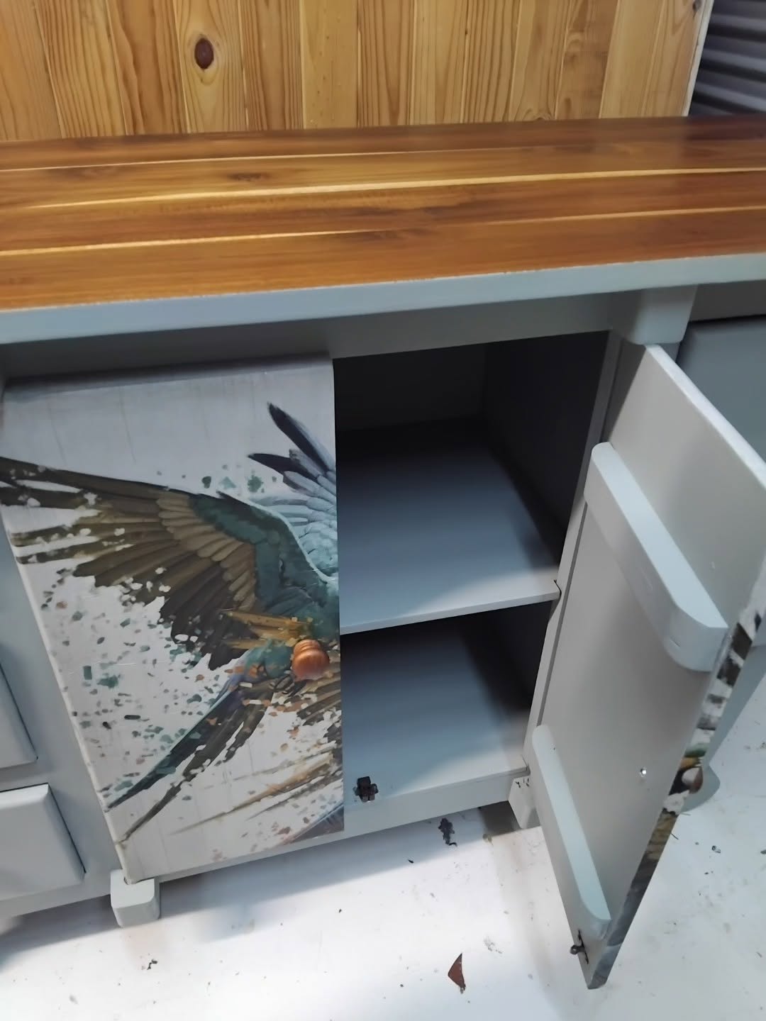 Birds Dresser