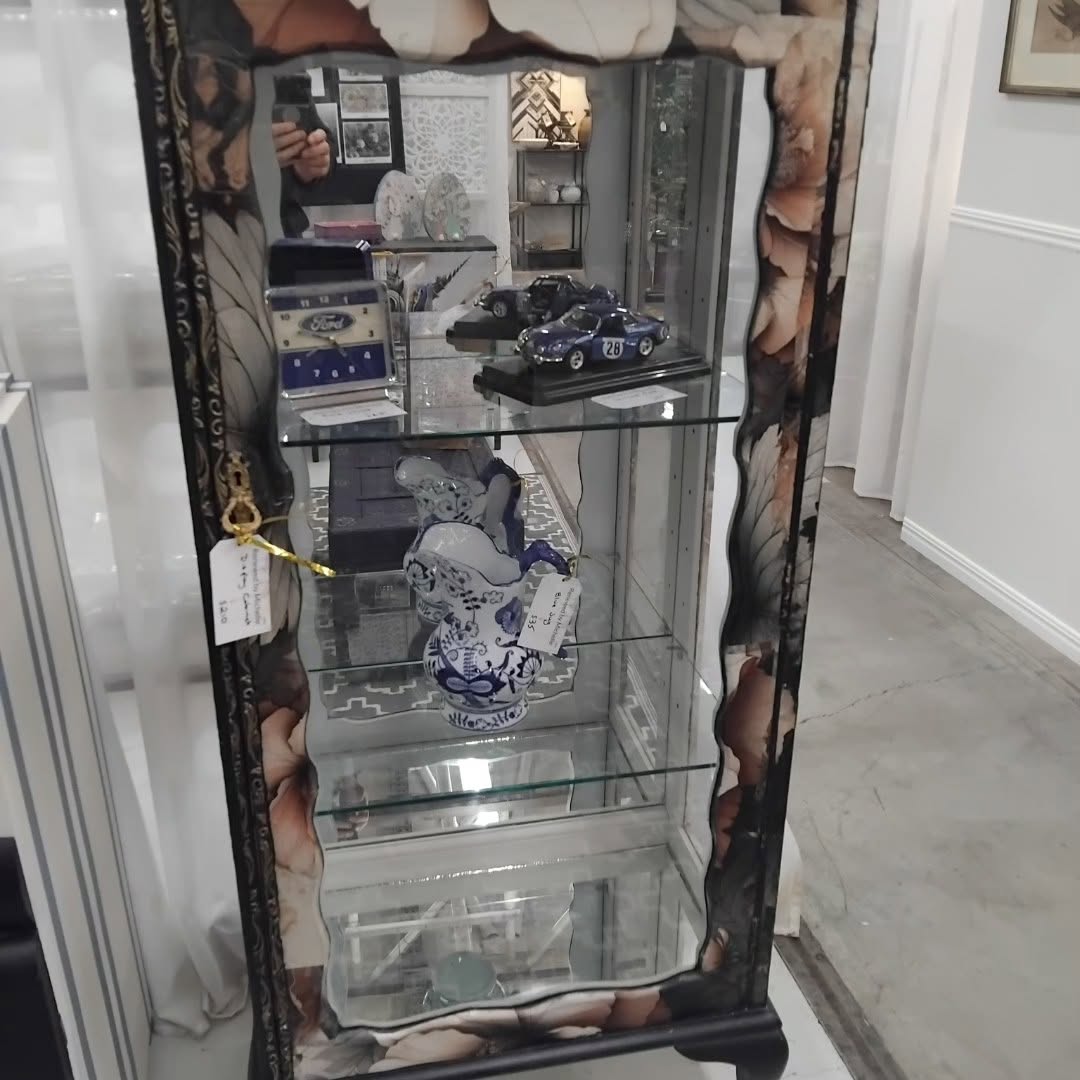 Display cabinet