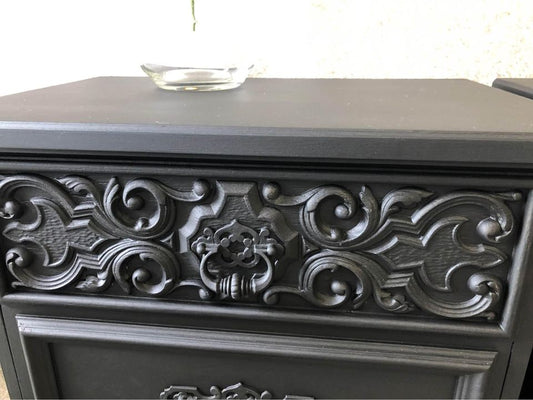 Bedsides in Black